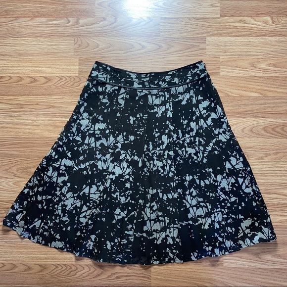 Calvin Klein Dresses & Skirts - Calvin Klein 100% Silk Skirt SZ 4